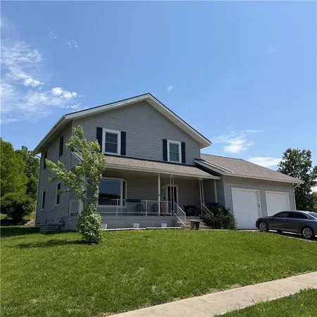 $310,000 | 14921 Pine View Drive, Grandview, MO 64030