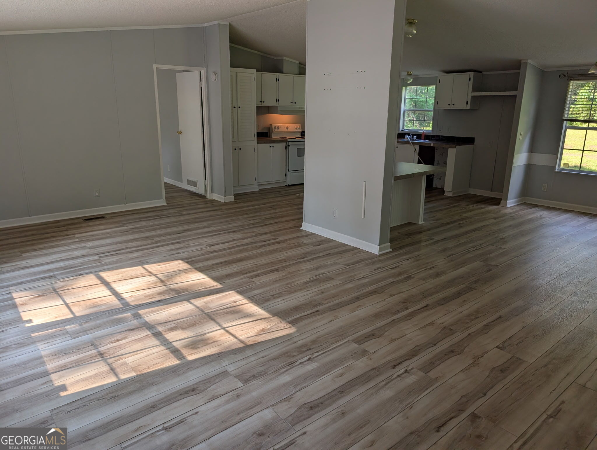 103 Silver Dollar Road Barnesville, GA 30204 - Photo 7 of 16