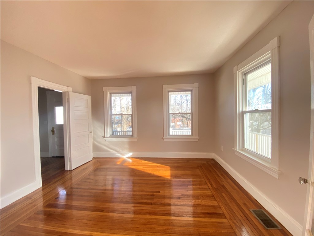 12 Coyle Street Warwick, RI 02886 - Photo 8 of 21 Gallery Image 8