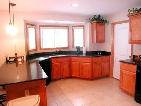29849 Fort Road Rockwood, MI 48173 - Photo 7 of 9 817649-6.JPG
