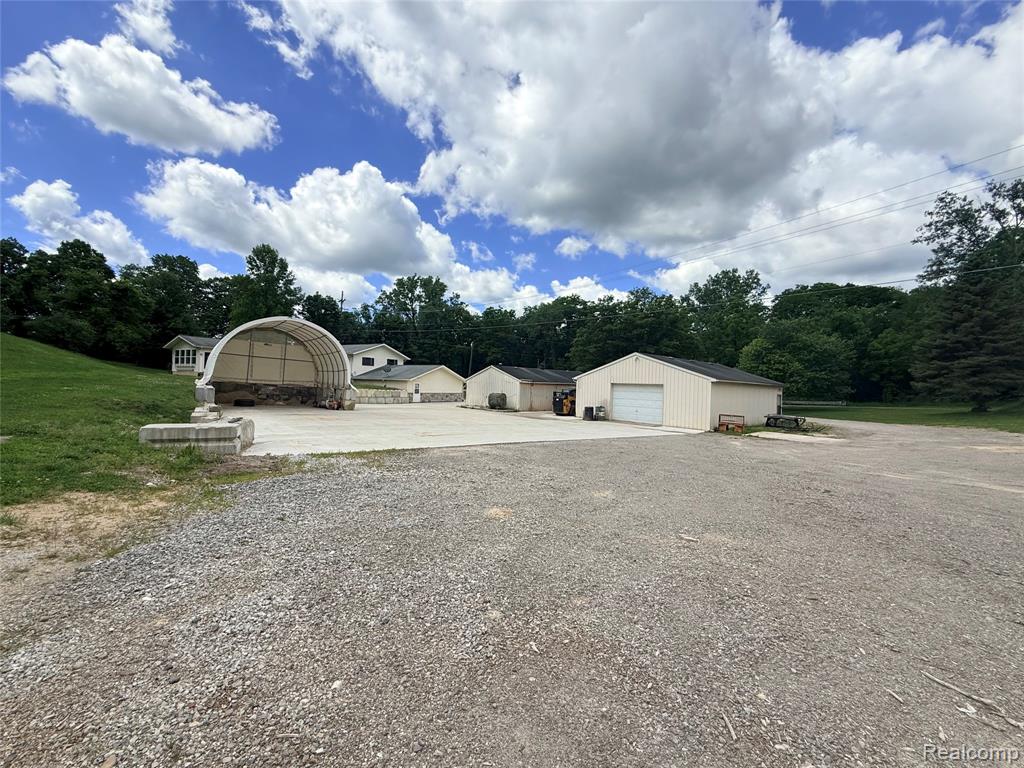 2718 Sexton Road Howell, MI 48843 - Photo 39 of 49
