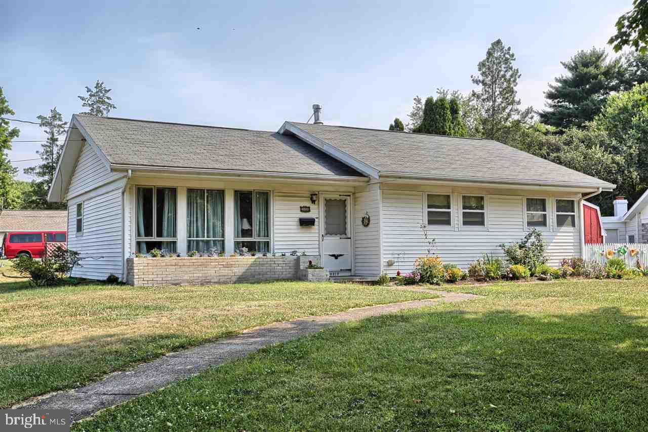 4819 Delbrook Road Mechanicsburg, PA 17050 - Photo 1 of 19 Gallery Image 1