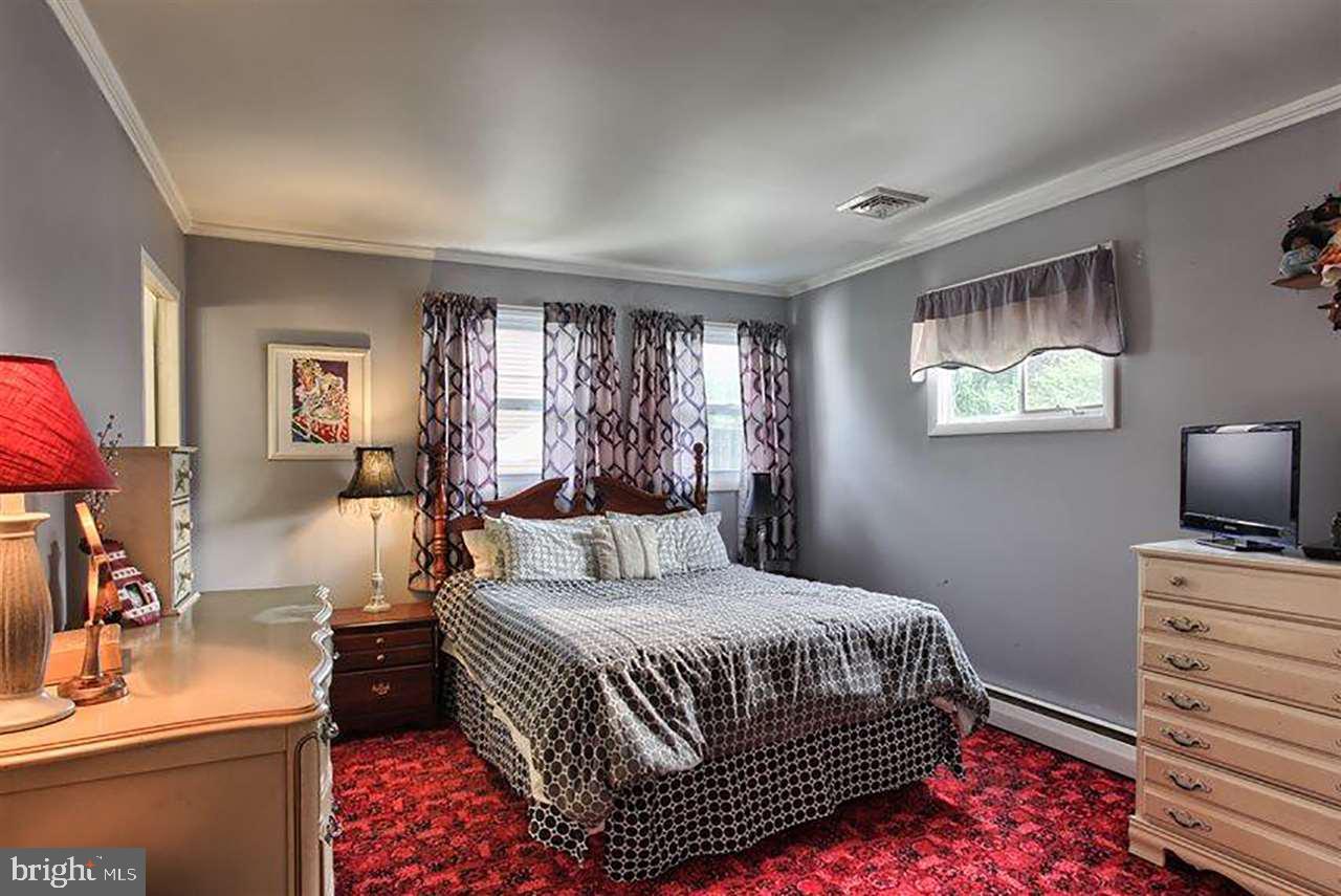 4819 Delbrook Road Mechanicsburg, PA 17050 - Photo 11 of 19 Gallery Image 11