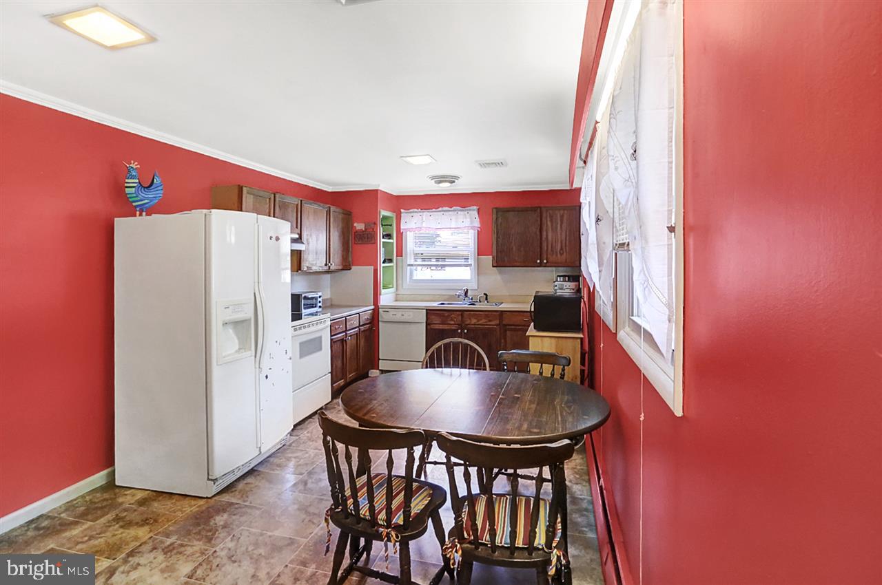 4819 Delbrook Road Mechanicsburg, PA 17050 - Photo 3 of 19 Gallery Image 3