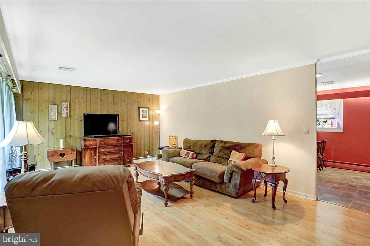 4819 Delbrook Road Mechanicsburg, PA 17050 - Photo 8 of 19 Gallery Image 8