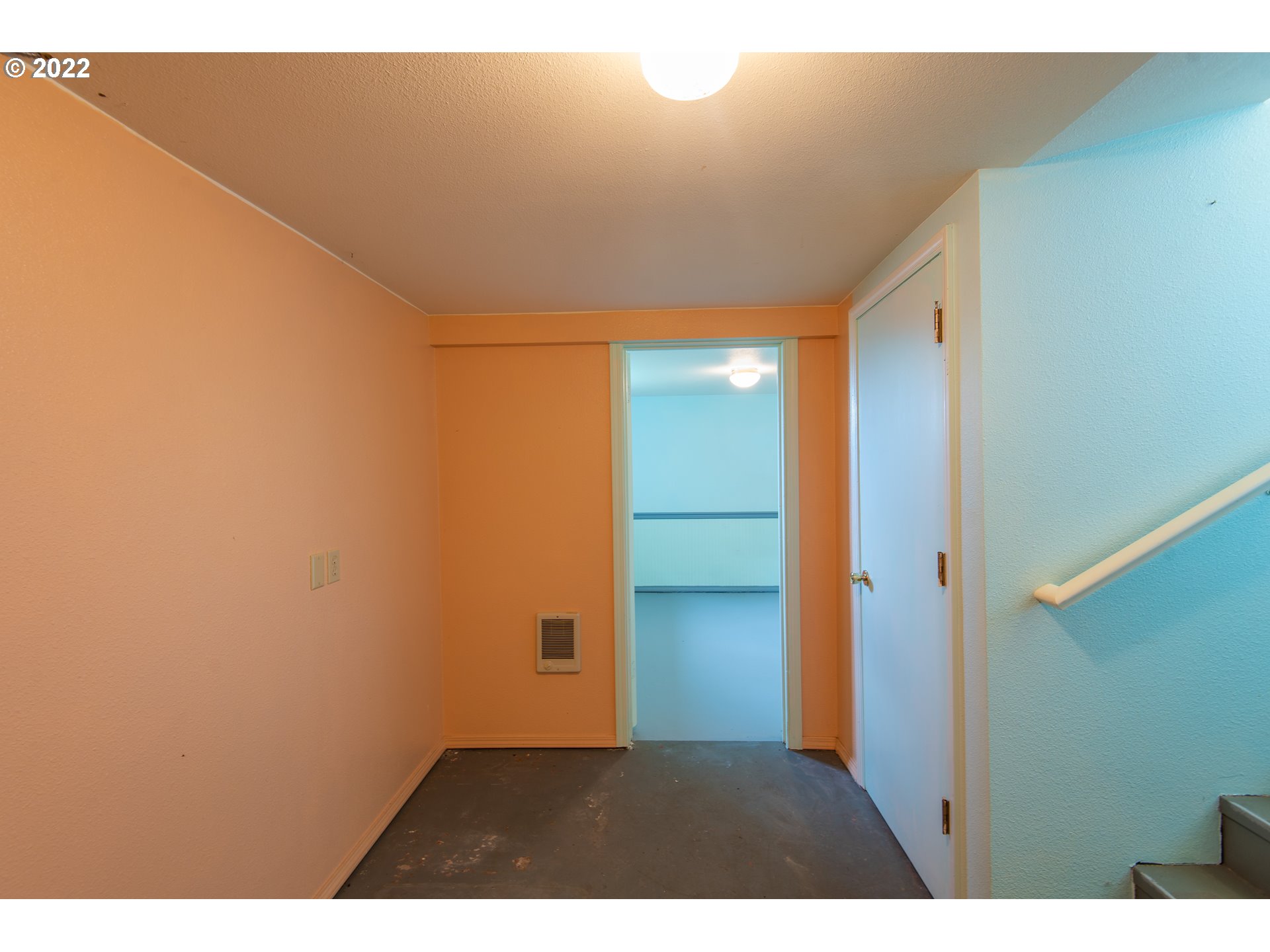544 Clark Street North Bend, OR 97459 - Photo 21 of 32 a view of an empty room