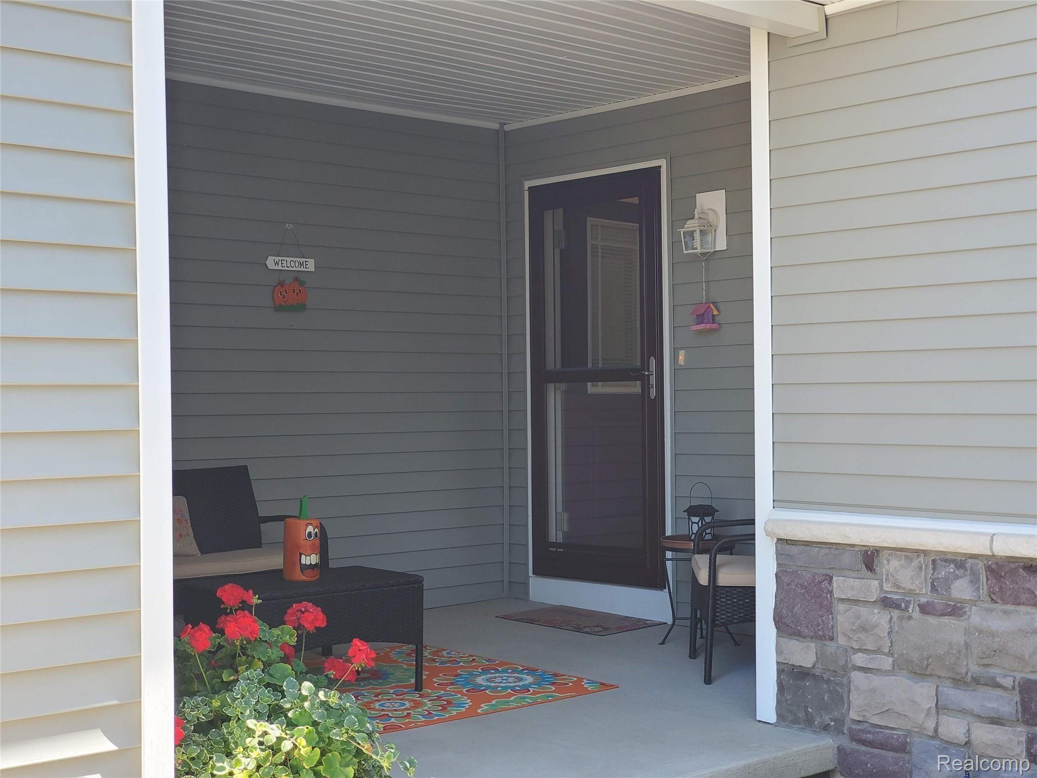 485 Hosta Howell, MI 48843 - Photo 3 of 23 20190914_140855.jpg