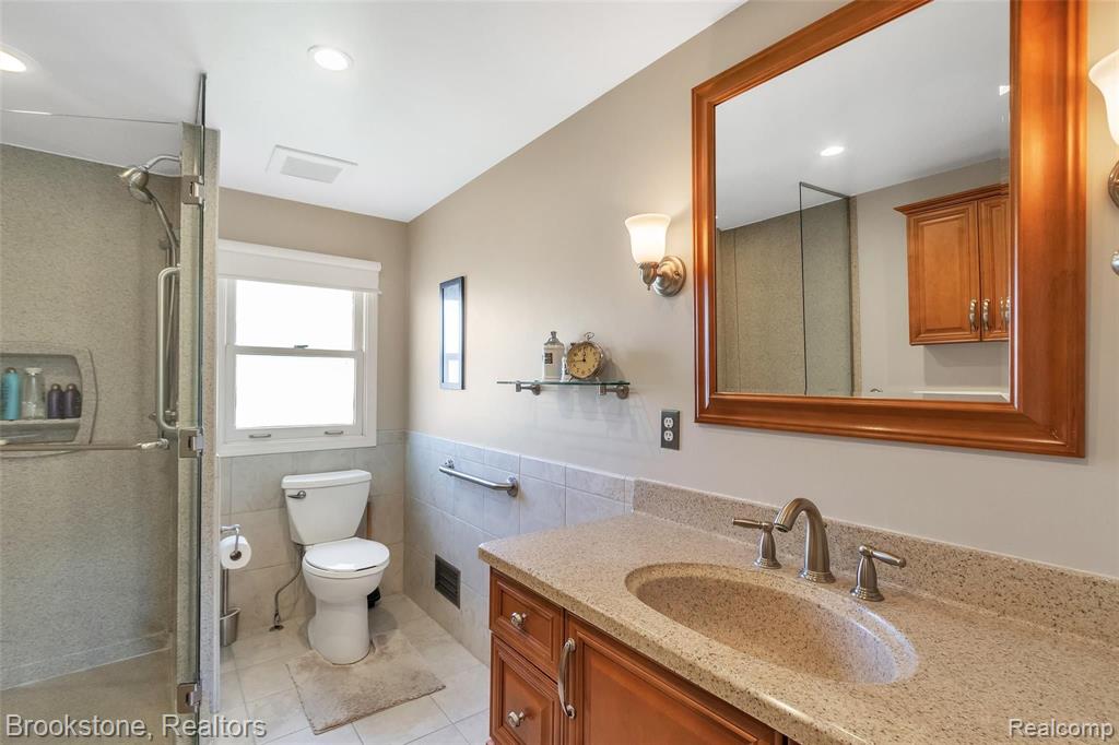 1387 Royal Crescent Street Rochester Hills, MI 48306 - Photo 17 of 33