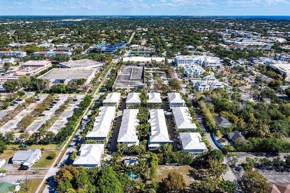 119 Southwest 2nd Avenue Delray Beach, FL 33444 - Photo 50 of 63 an aerial view of residential houses with city view