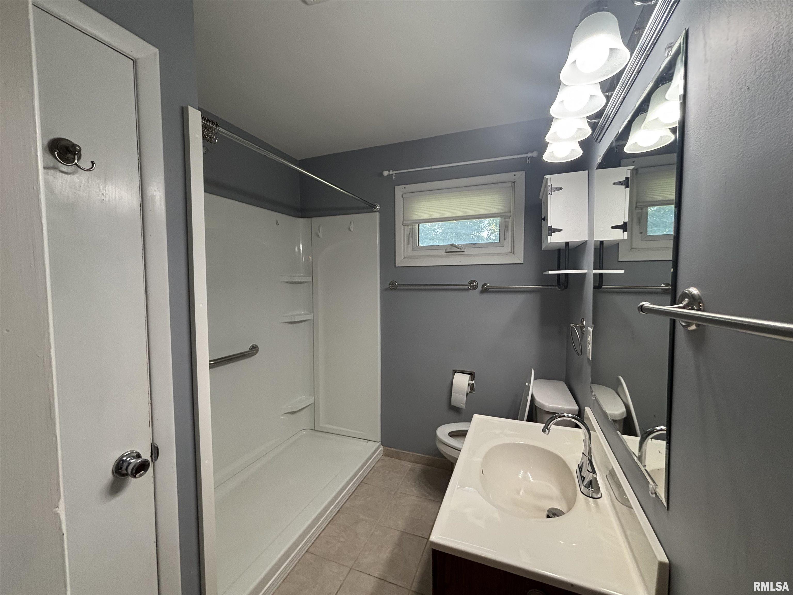 3605 Moorgate Drive Springfield, IL 62703 - Photo 10 of 22 Gallery Image 10