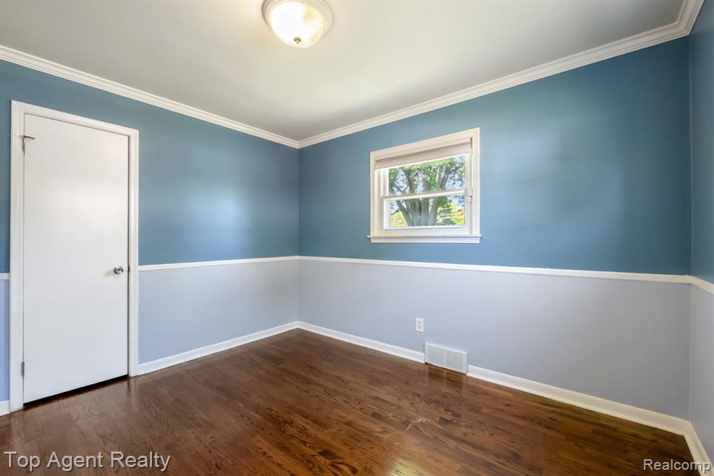36365 Briarcliff Road Sterling Heights, MI 48312 - Photo 18 of 52