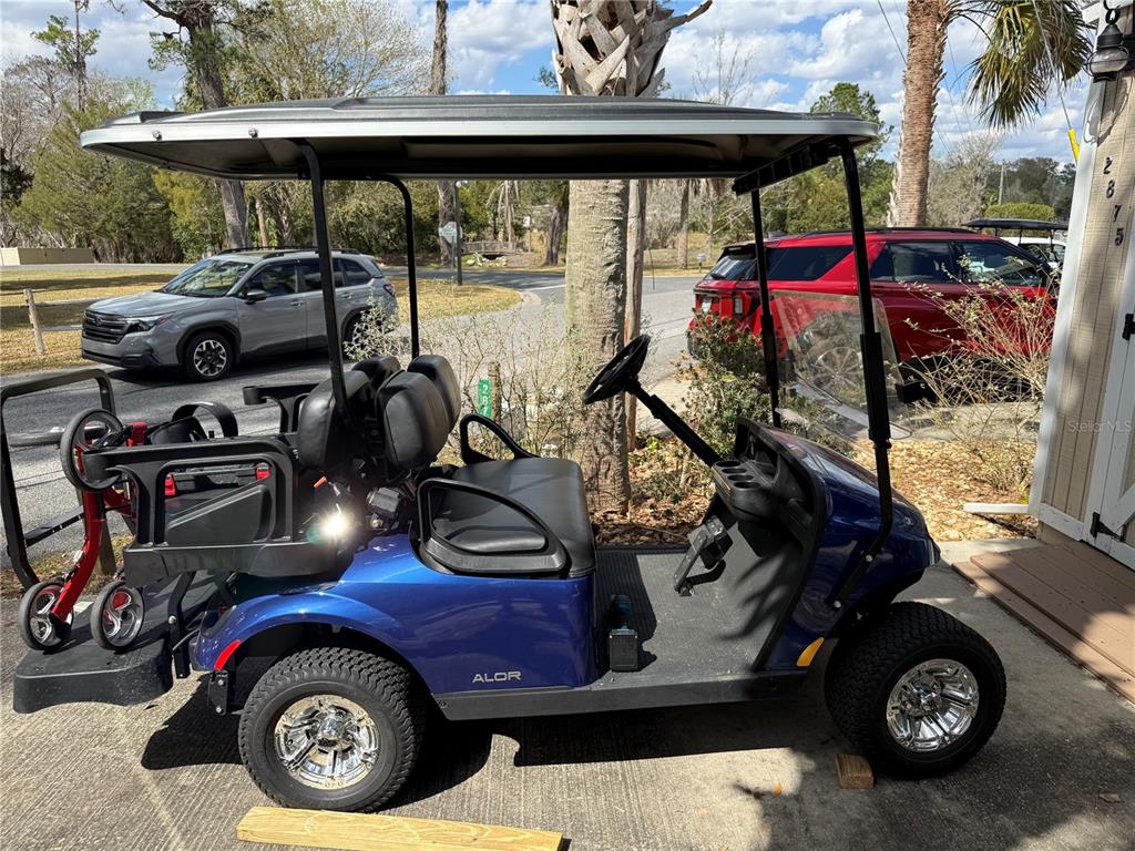 2875 Northeast 102nd Ave Road Silver Springs, FL 34488 - Photo 37 of 68 a view of a car garage
