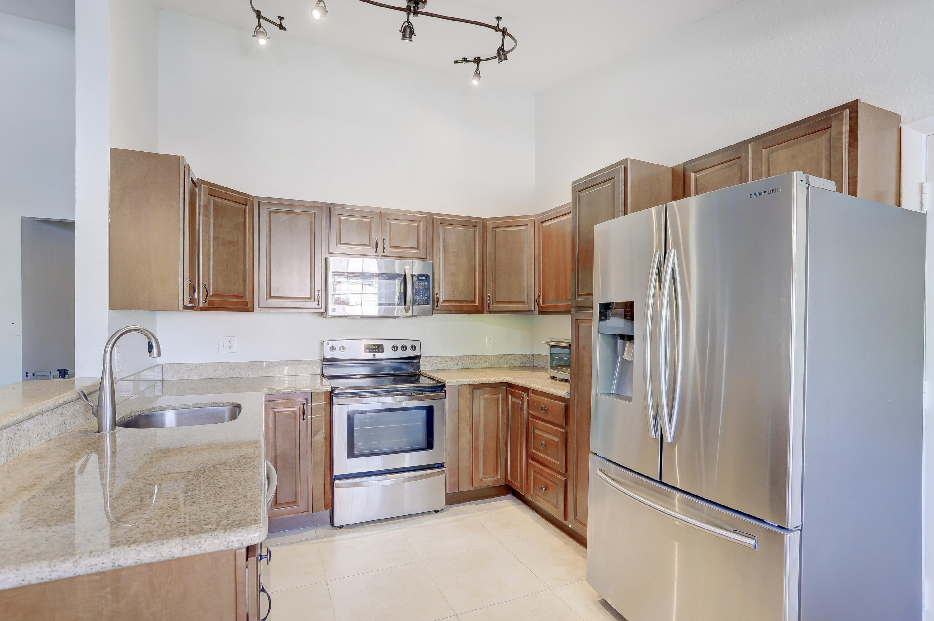 11217 South Terradas Lane Boca Raton, FL 33428 - Photo 10 of 44 IMG_8008_09_10_11_12