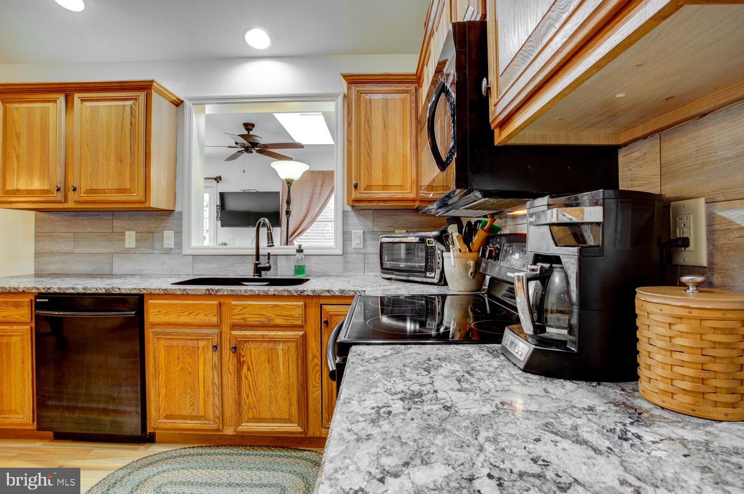 243 Lauschtown Road Denver, PA 17517 - Photo 14 of 54 Kitchen