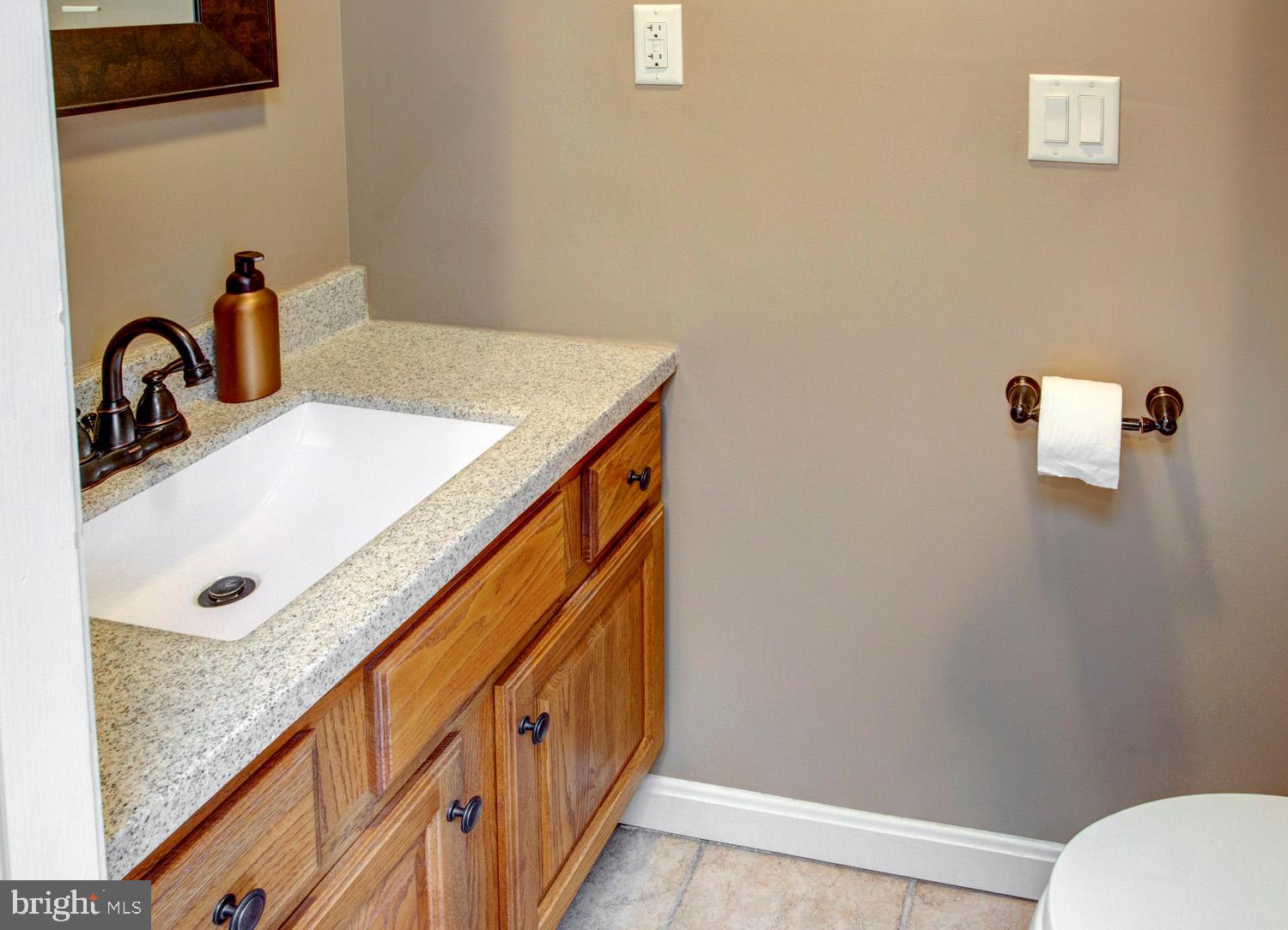 243 Lauschtown Road Denver, PA 17517 - Photo 23 of 54 1/2 Bath