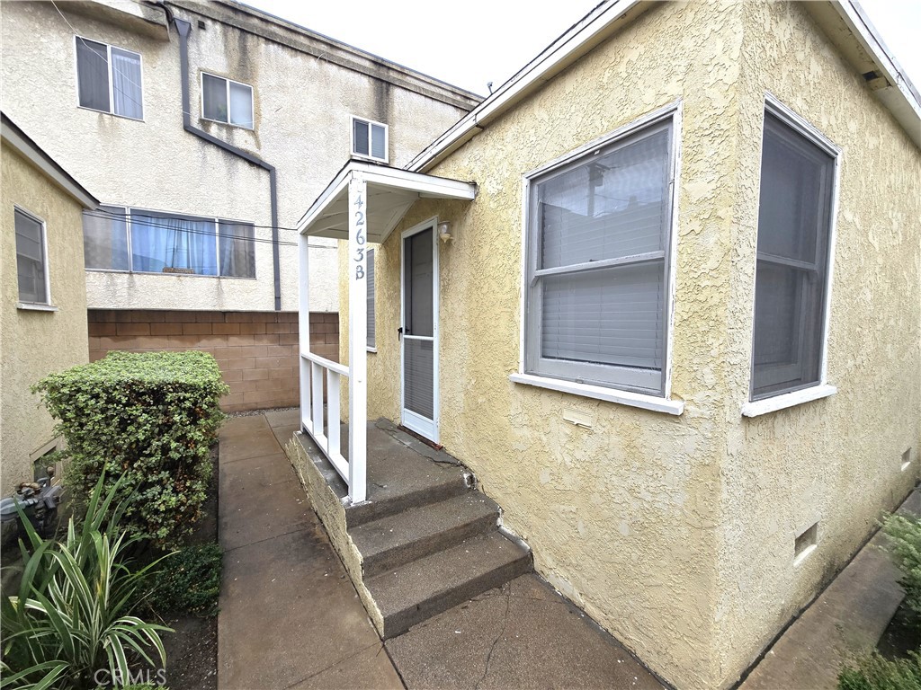 4263 West Broadway, Unit B Hawthorne, CA 90250 - Photo 2 of 10