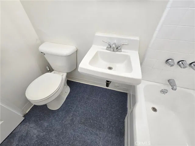 $1,595 | 4263 West Broadway, Unit B, Hawthorne, CA 90250