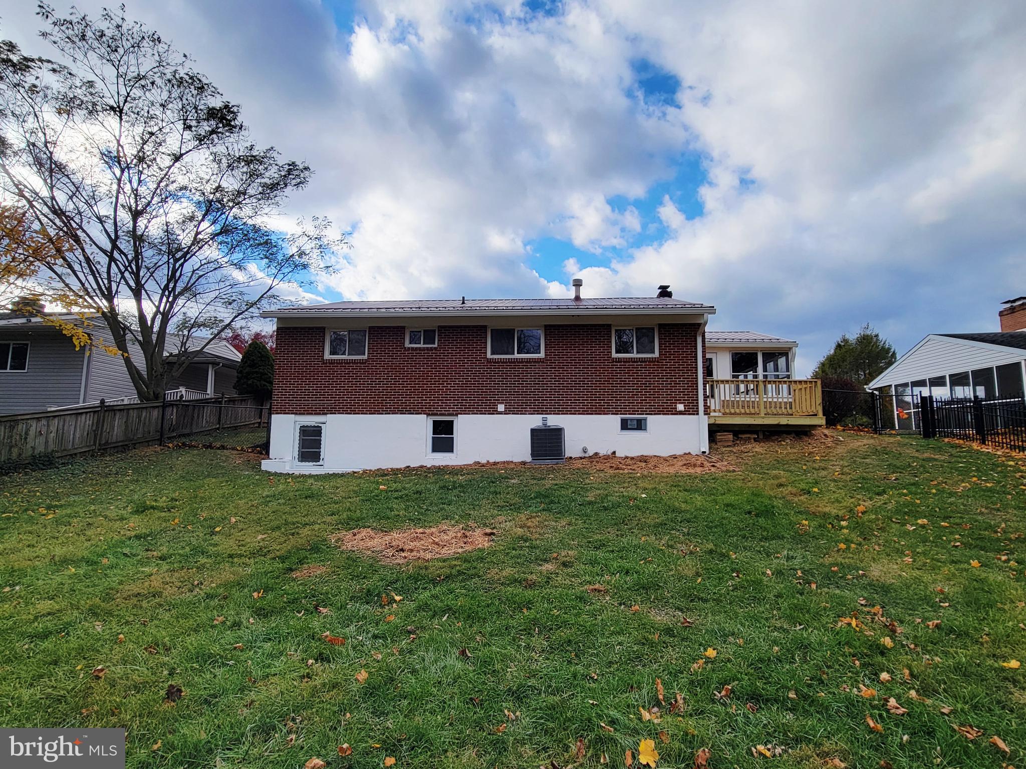 11525 Englewood Road Hagerstown, MD 21740 - Photo 16 of 21 a front view of a house with a garden