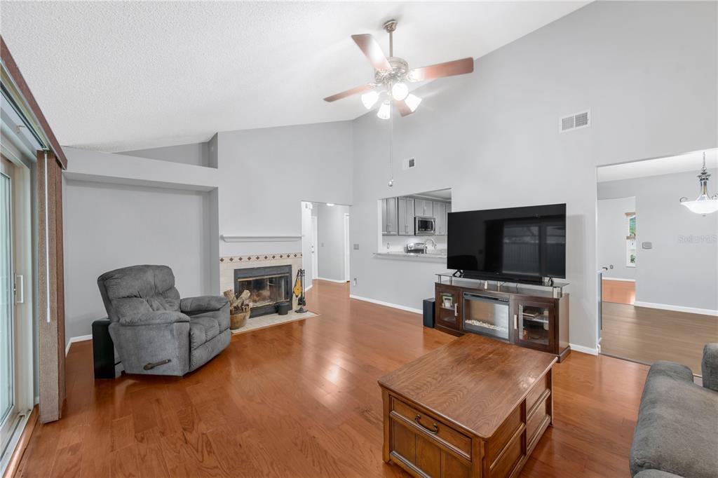 1418 Shell Flower Drive Brandon, FL 33511 - Photo 11 of 34 Gallery Image 11