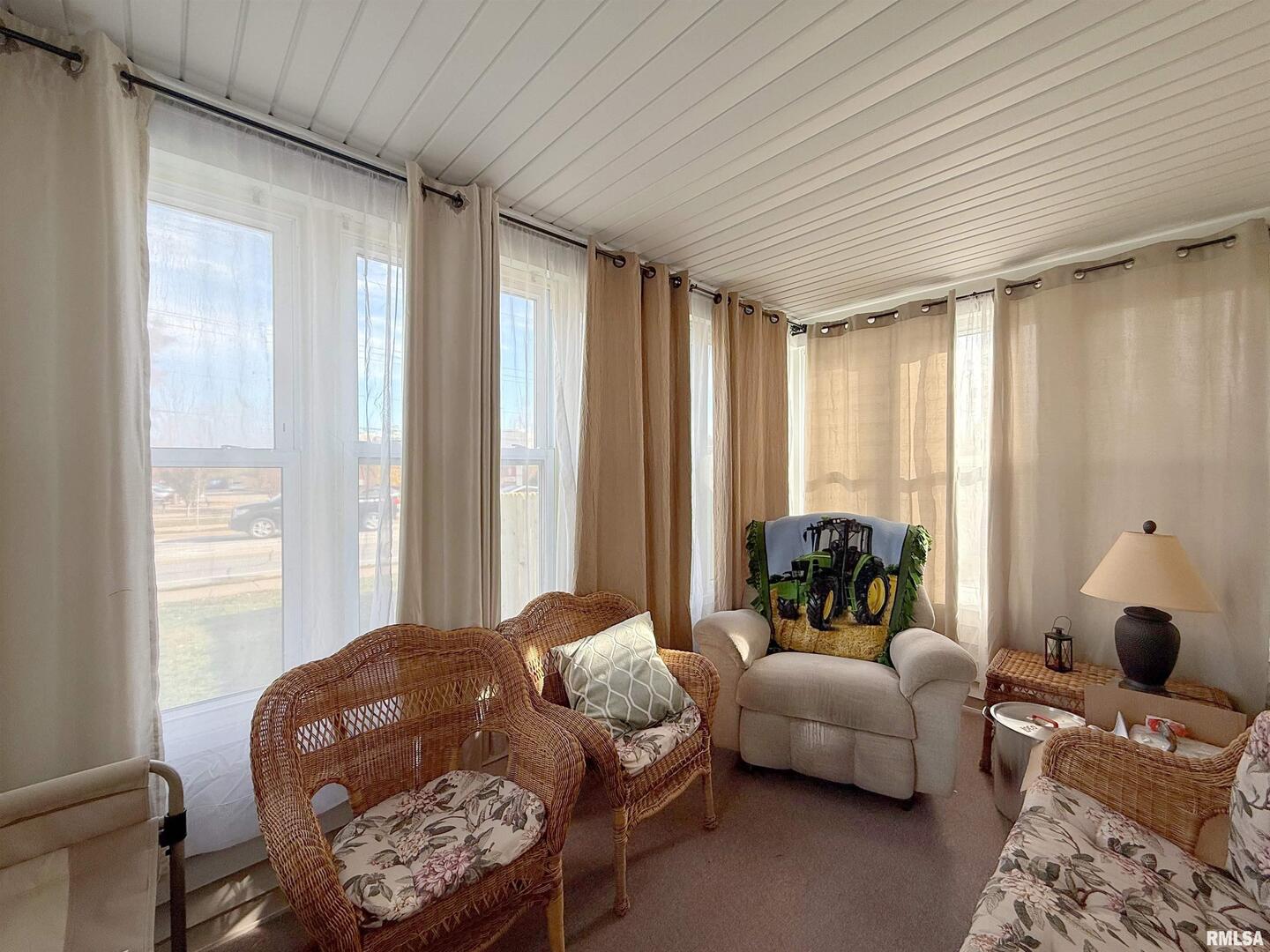 640 32nd Avenue Moline, IL 61265 - Photo 6 of 37 a bedroom with furniture and a window