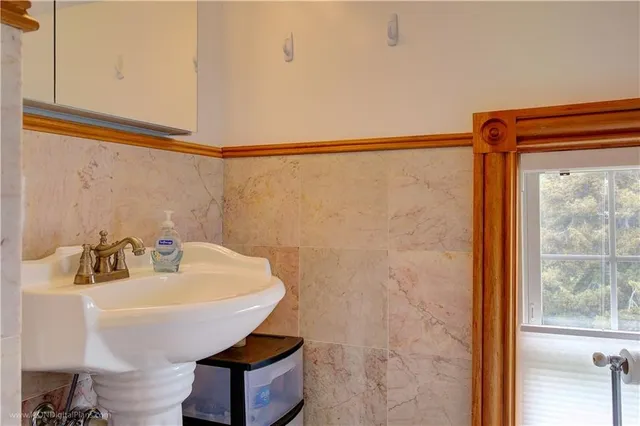 $1,500 | 20 Berkeley Avenue, Unit 6, Newport, RI 02840