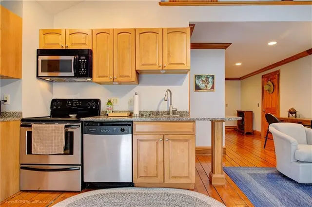 $1,500 | 20 Berkeley Avenue, Unit 6, Newport, RI 02840