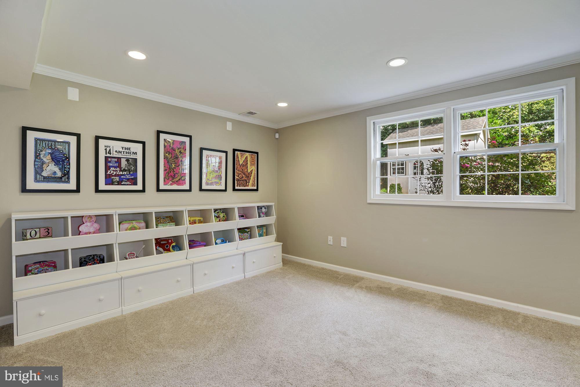 8813 Brierly Road Chevy Chase, MD 20815 - Photo 24 of 33 Gallery Image 24