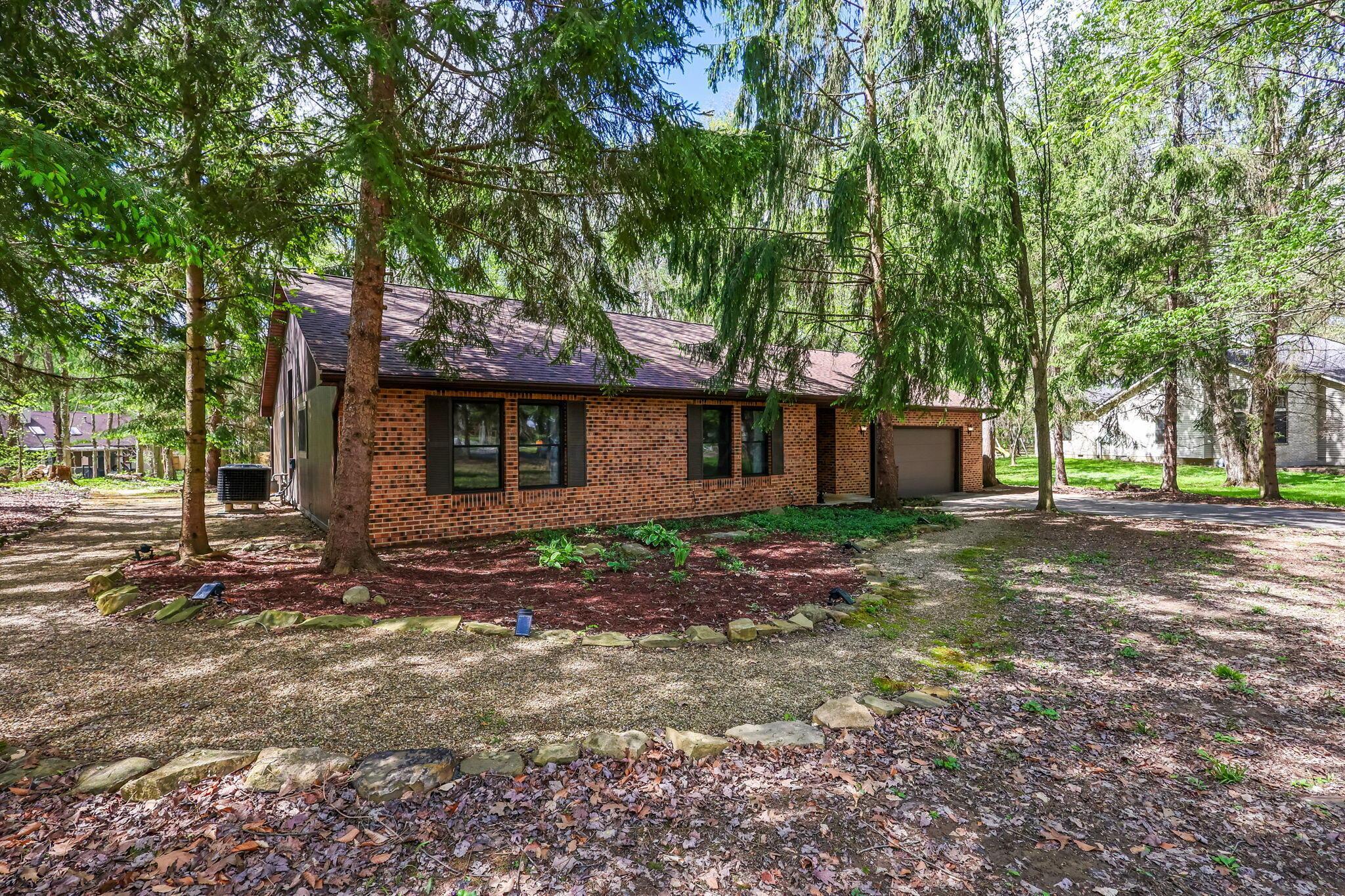 205 Forward Pass Road Southwest Pataskala, OH 43062 - Photo 4 of 62 4-web-or-mls-G02A9714 (4)