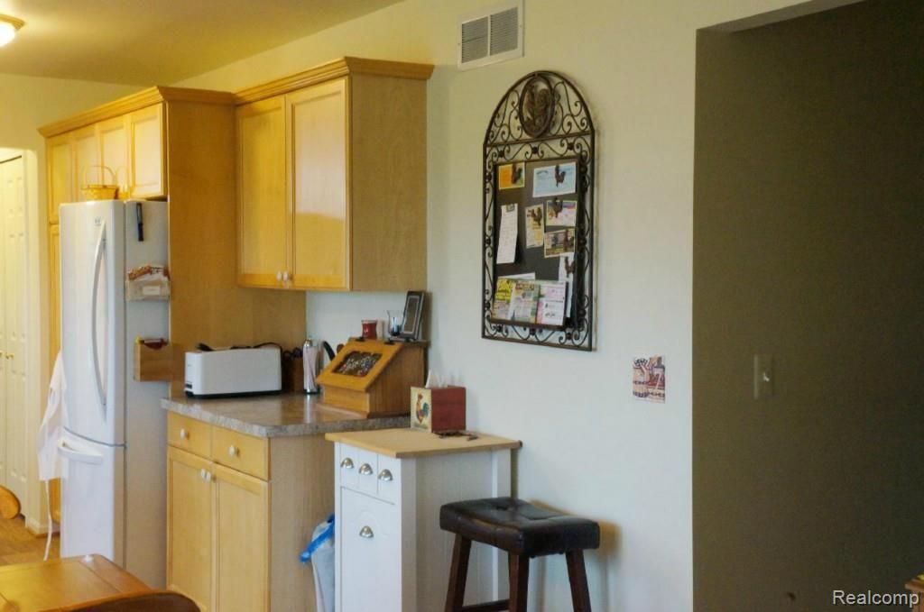 5437 Bishop Road Dryden, MI 48428 - Photo 8 of 41 #8 kitchen.jpg