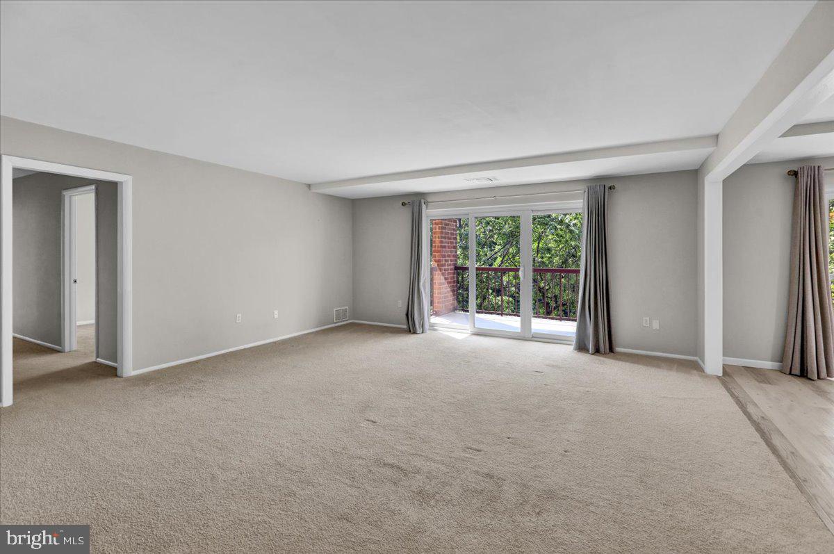 1375 Pershing Boulevard, Unit 508 Reading, PA 19607 - Photo 7 of 37 Sliders to the large balcony