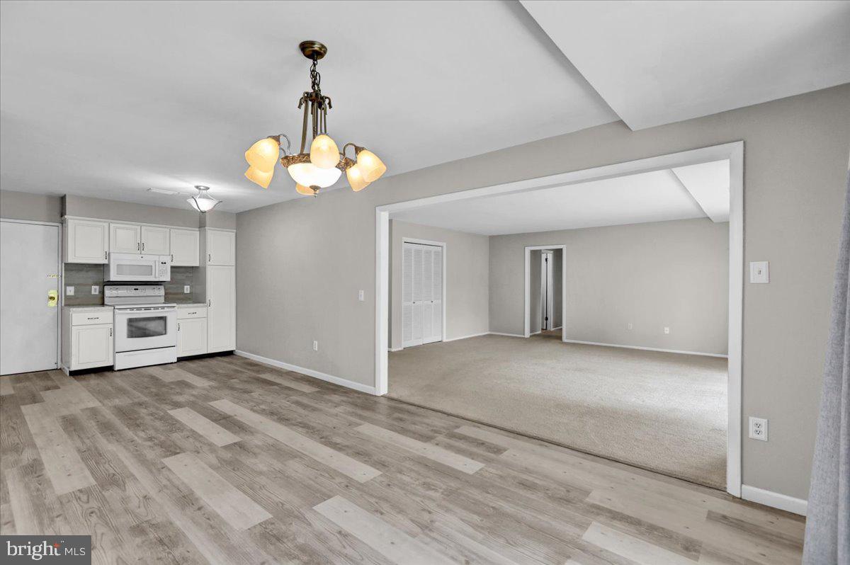 1375 Pershing Boulevard, Unit 508 Reading, PA 19607 - Photo 8 of 37 Open floor plan