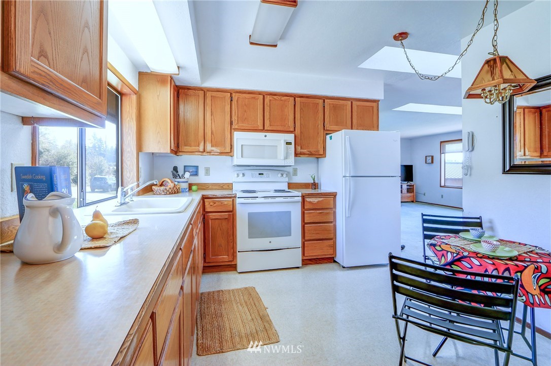 37599 Buck Road Northeast Hansville, WA 98340 - Photo 5 of 19 Gallery Image 5