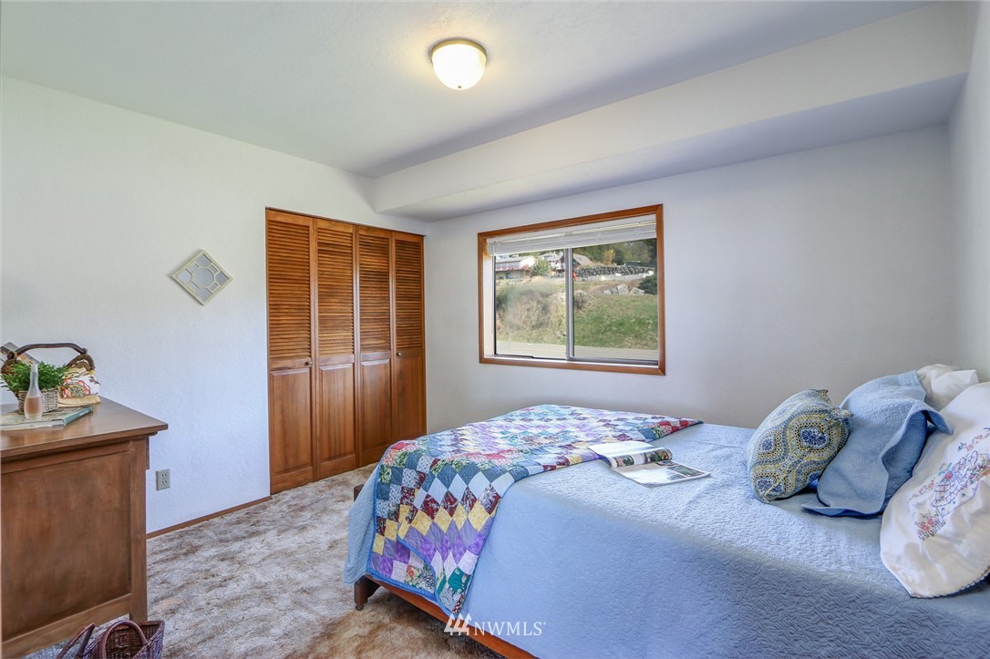 37599 Buck Road Northeast Hansville, WA 98340 - Photo 9 of 19 Gallery Image 9