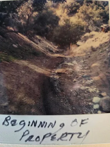 a picture of mountains