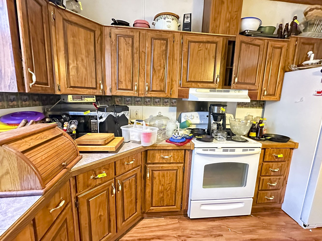 2641 Stanley Valley Road Surgoinsville, TN 37873 - Photo 13 of 26 a utility room with dryer and washer