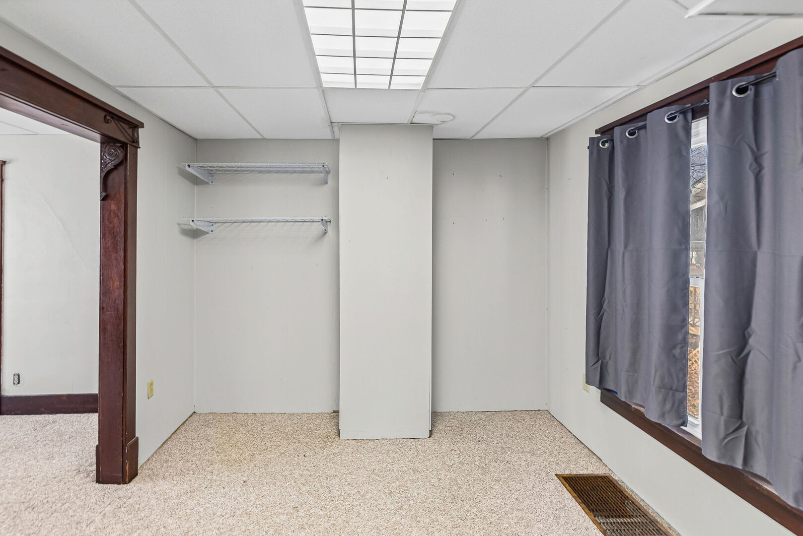 527 East 4th Street Centralia, IL 62801 - Photo 15 of 39 a view of empty room with a glass door