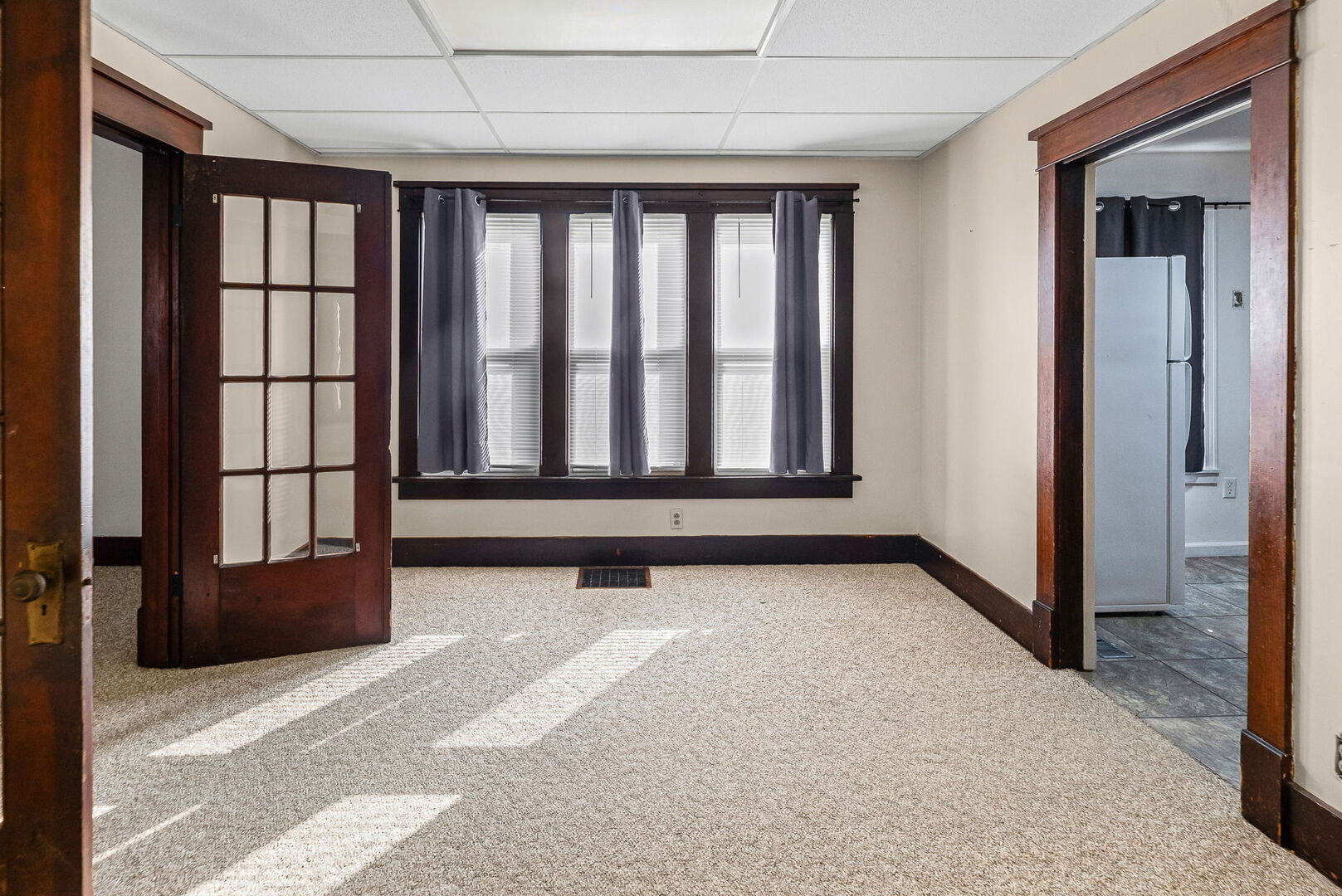 527 East 4th Street Centralia, IL 62801 - Photo 9 of 39 a view of a black and white door