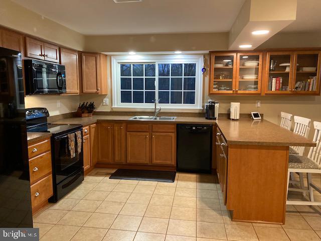 8777 Hunt Trail Warrenton, VA 20187 - Photo 4 of 13 Updated kitchen w granite and ceramic tile floor