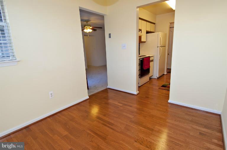 8591 Falls Run Road, Unit E Ellicott City, MD 21043 - Photo 18 of 24 Dining Room