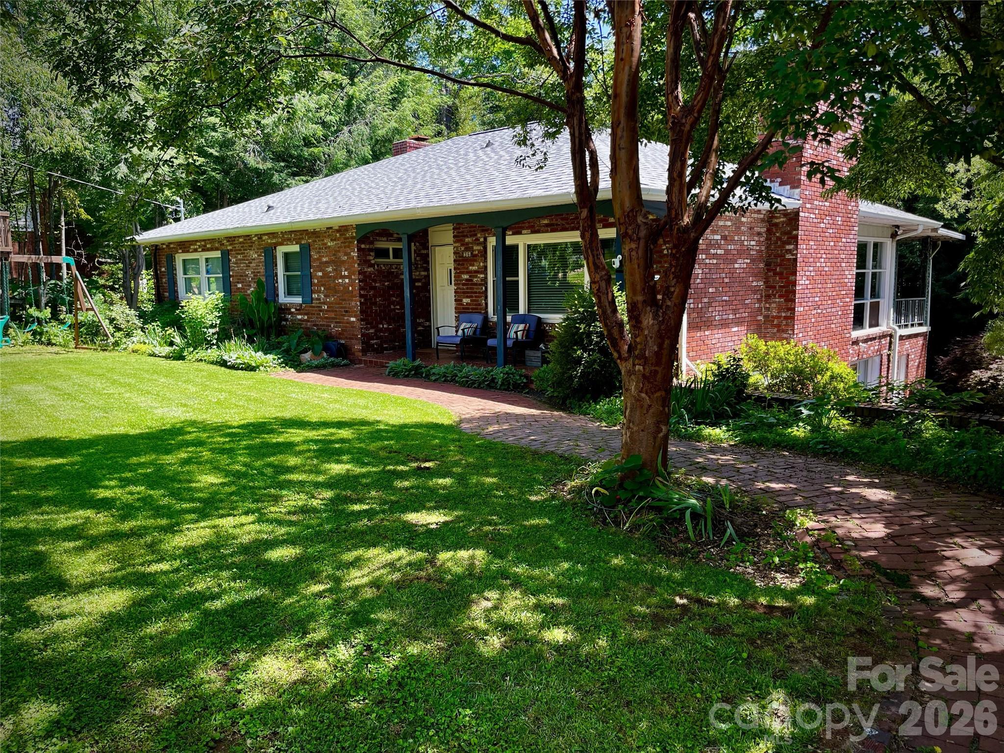 36 Clarendon Road Asheville, NC 28806 - Photo 5 of 48