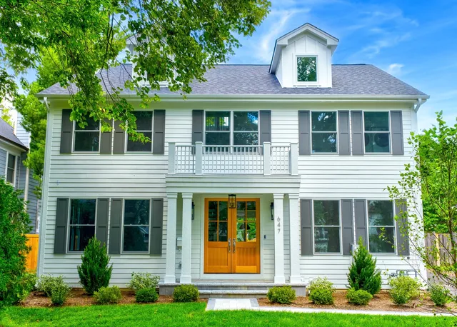 $3,070,000 | 647 Garland Avenue, Winnetka, IL 60093