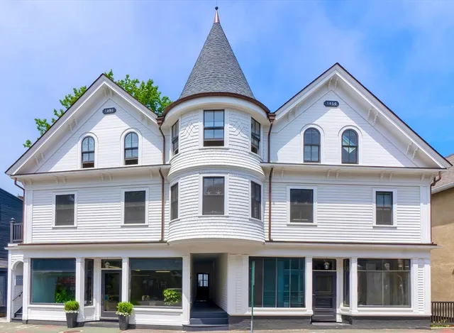 $4,750 | 2 School Street, Unit R2, Manchester, MA 01944