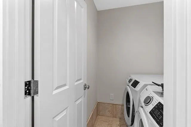 $4,750 | 2 School Street, Unit R2, Manchester, MA 01944