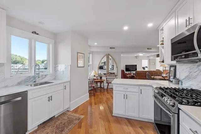 $4,750 | 2 School Street, Unit R2, Manchester, MA 01944