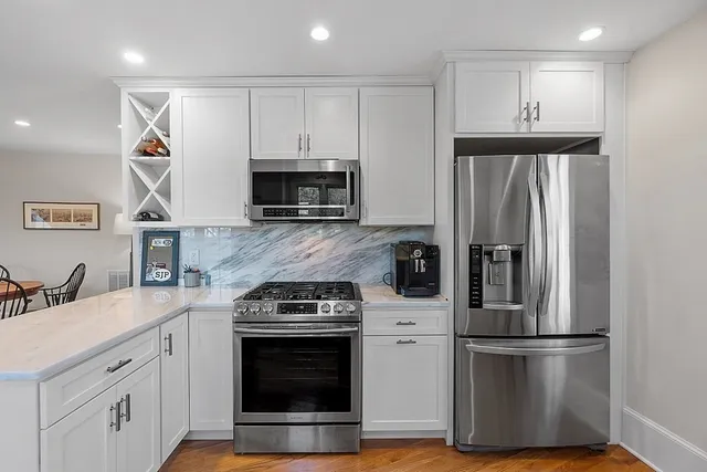 $4,750 | 2 School Street, Unit R2, Manchester, MA 01944