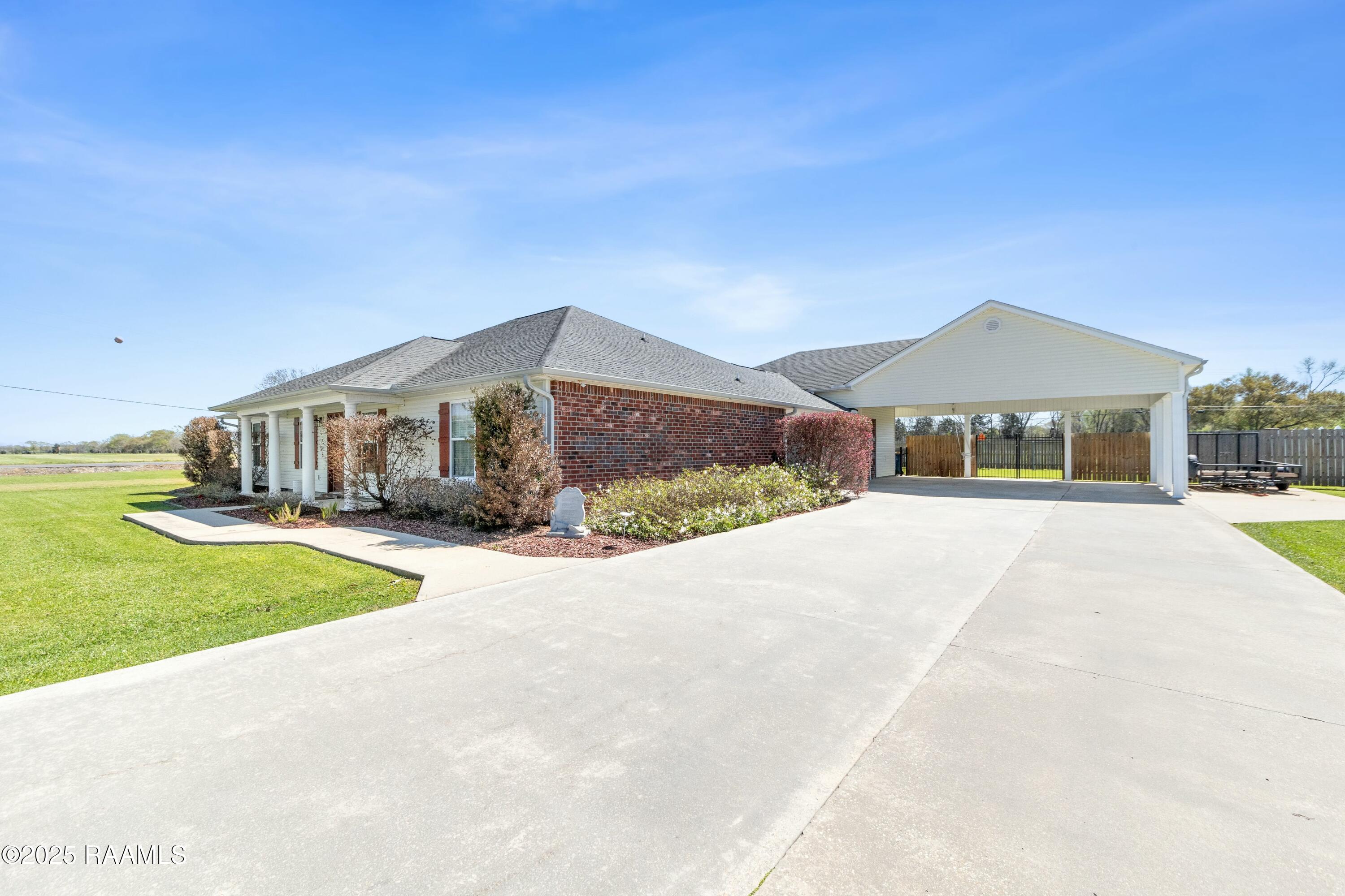 1003 Frank Castille Road Breaux Bridge, LA 70517 - Photo 5 of 46 tempImage3nWGdx