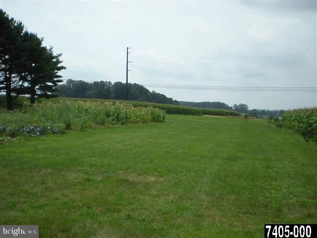 636 Old Commons Road Windsor, PA 17366 - Photo 3 of 22