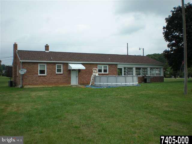 636 Old Commons Road Windsor, PA 17366 - Photo 4 of 22