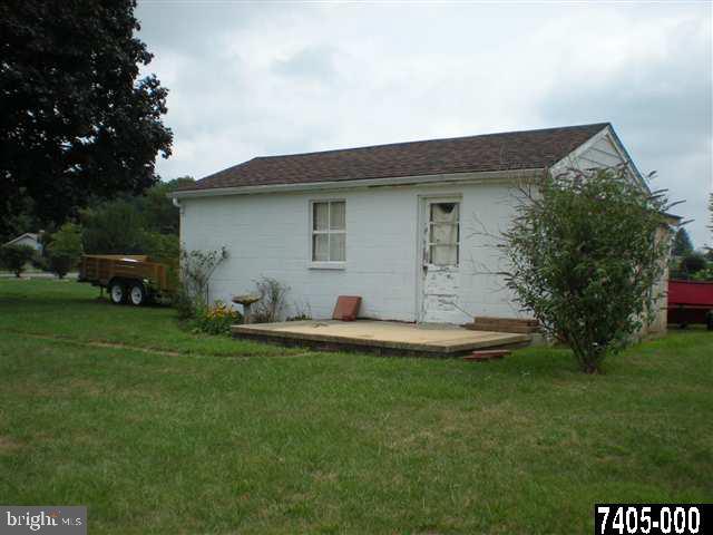 636 Old Commons Road Windsor, PA 17366 - Photo 5 of 22