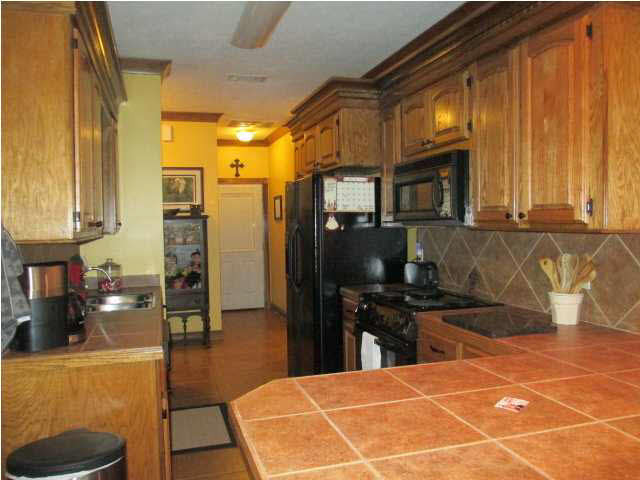 2228 Cleary Road Florence, MS 39073 - Photo 9 of 19 Kitchen